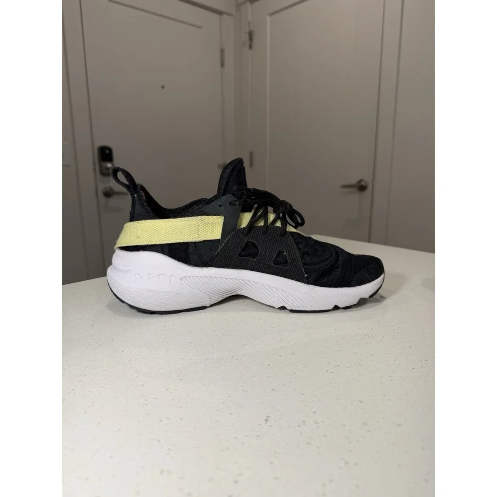 Nike Huarache Type‎ N.354 Black Men's 8 BQ5102-001